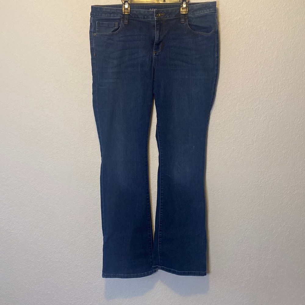 A.N.A. Bootcut Jeans.